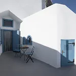 Semeli Cave House