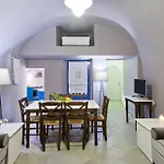 Semeli Cave House Tatil Evi *