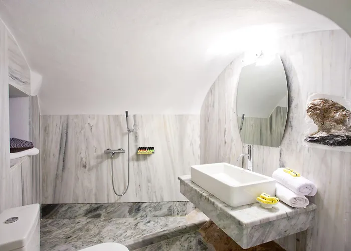 Semesterbostad Semeli Cave House