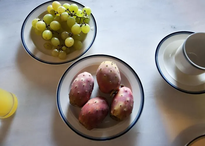 Semesterbostad Semeli Cave House