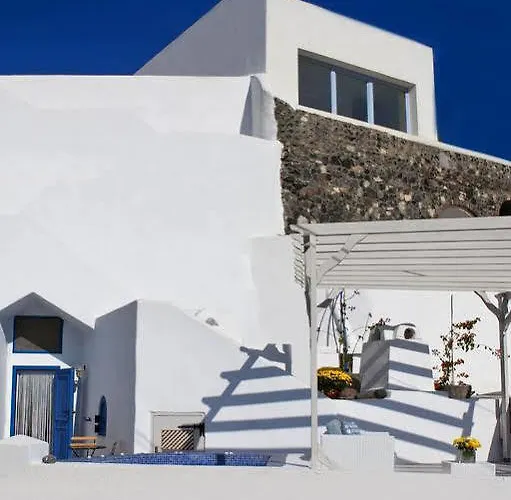 Semesterbostad Semeli Cave House *